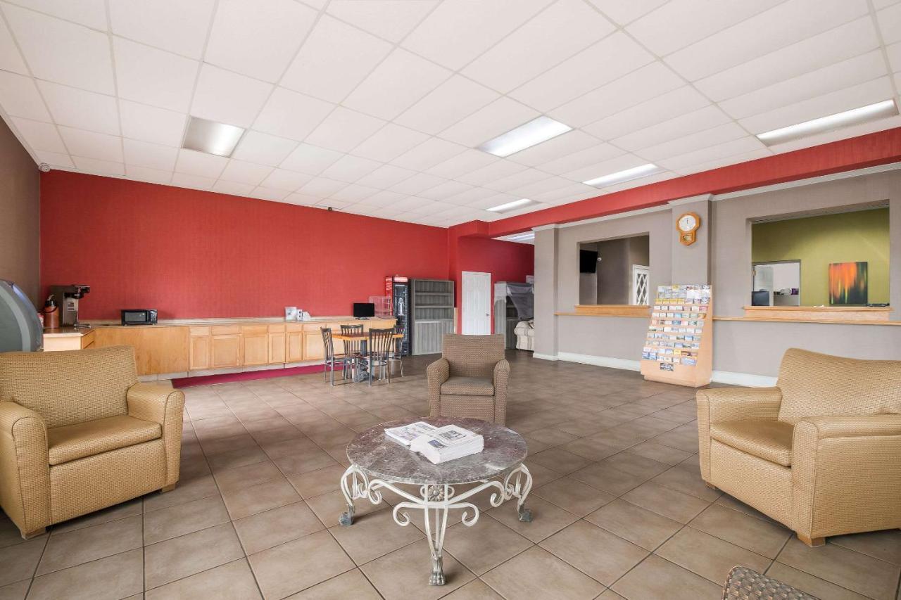 Suburban Studios Cleveland Tn I-75 Экстерьер фото
