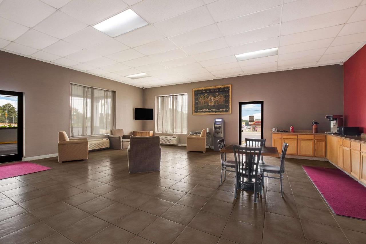 Suburban Studios Cleveland Tn I-75 Экстерьер фото
