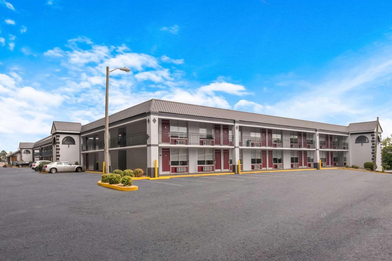 Suburban Studios Cleveland Tn I-75 Экстерьер фото